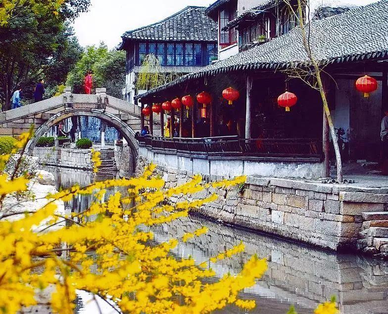 记者：法兰克福与埃基蒂克达口头协议，后者愿放弃400万欧薪水